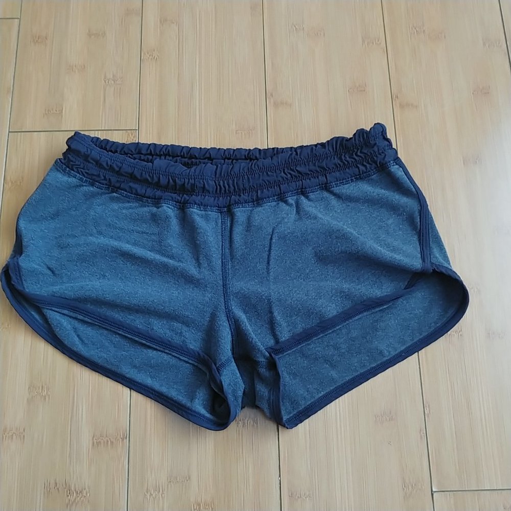 Lululemon Size 6 Heathered Black Shorts Women's